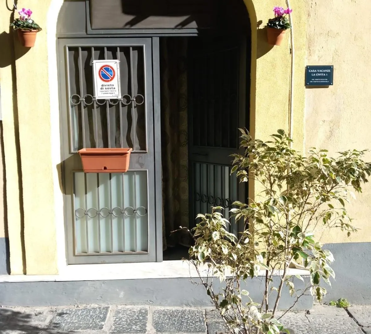 La Civita 1 Catania 0*,  Italien